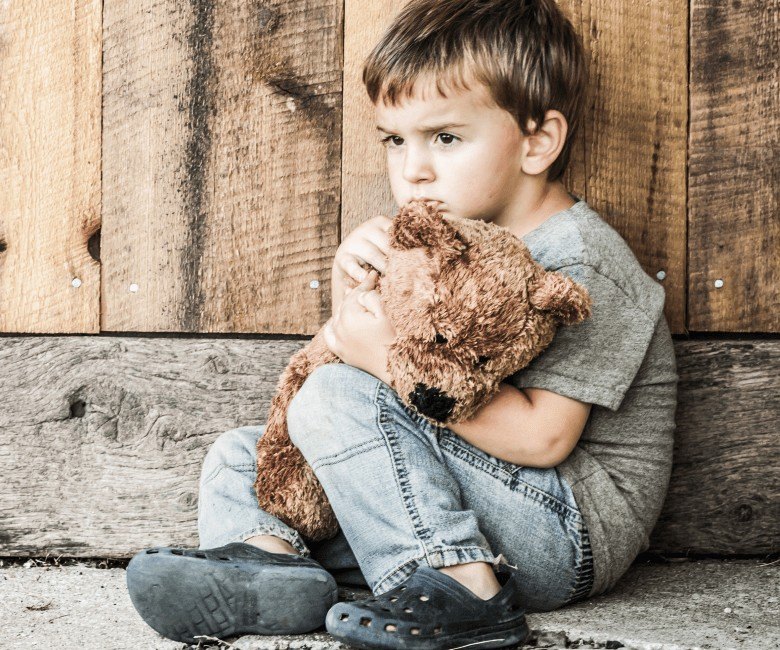 boy-with-teddy